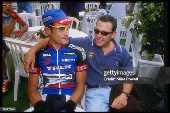 Are Hincapie and Armstrong friends?