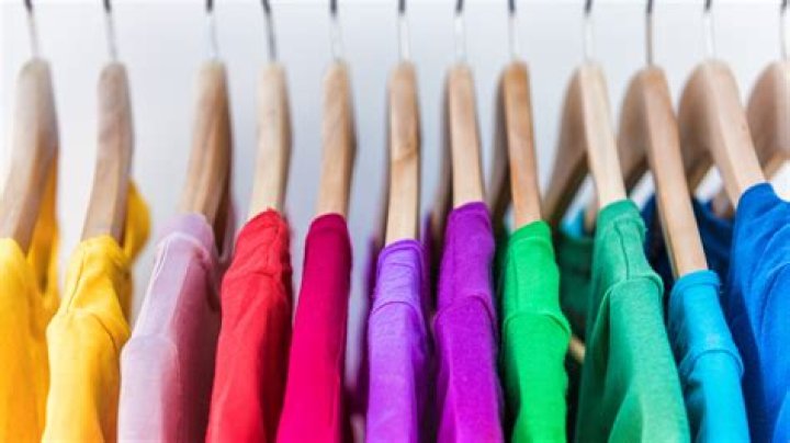 Are Hypercolor shirts still a thing?