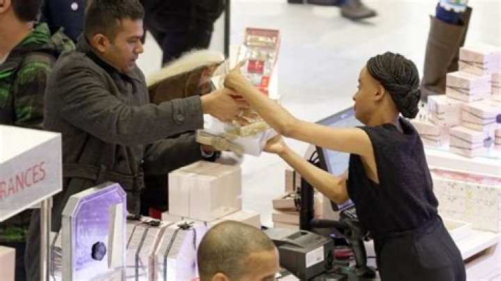 Are stores legally required to accept returns?