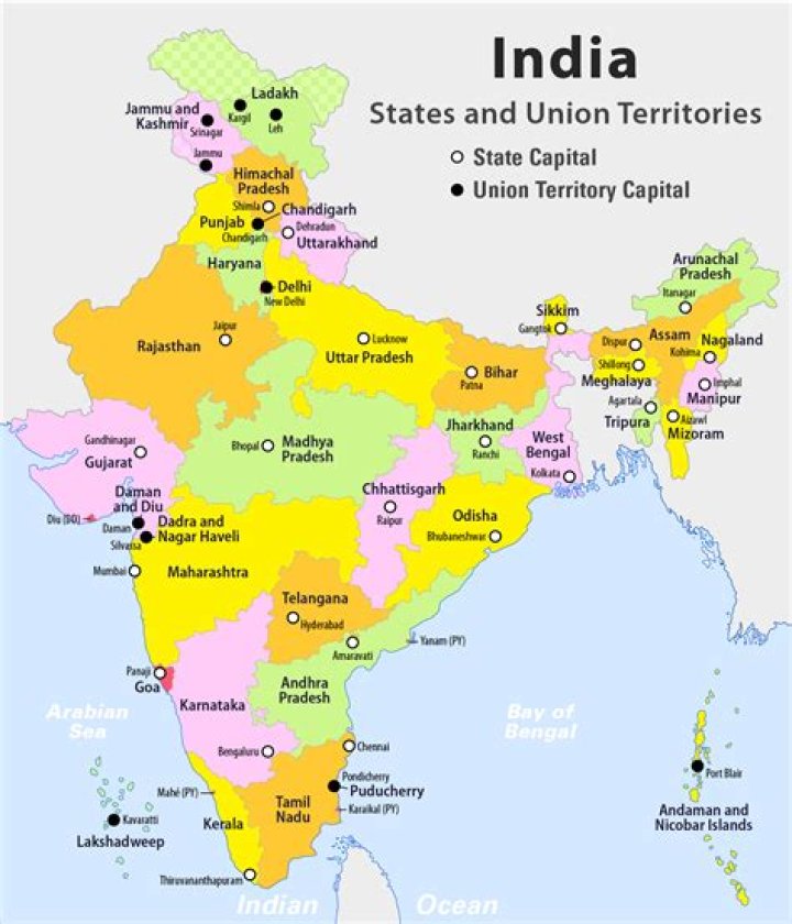 Are there 7 or 9 union territories in India?