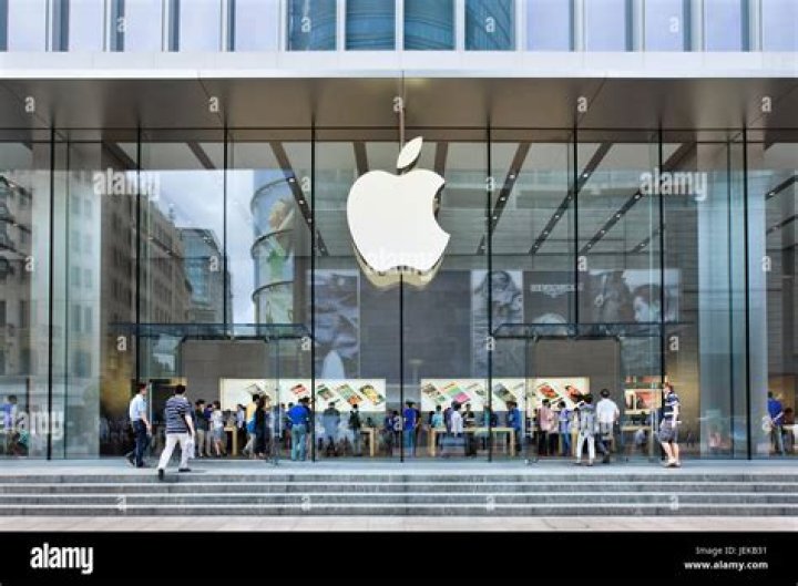 Are there Apple stores in China?