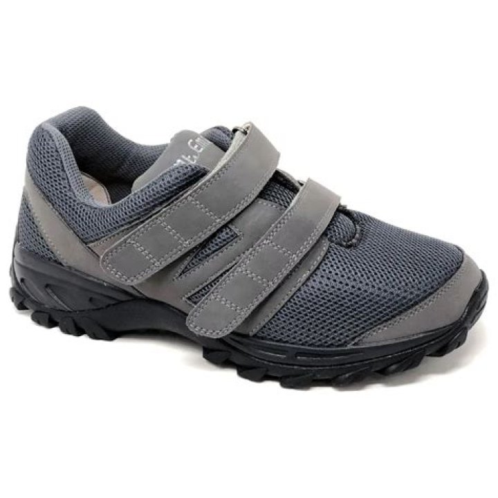 Are Velcro shoes in Style 2020?