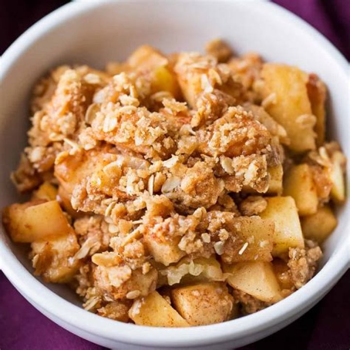 Can I substitute quick oats for old fashioned oats in apple crisp?