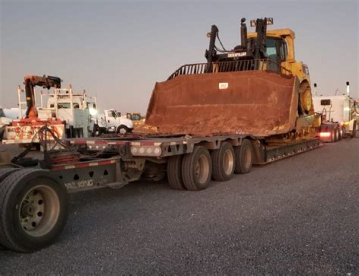 Can oversize loads travel at night in Kansas?