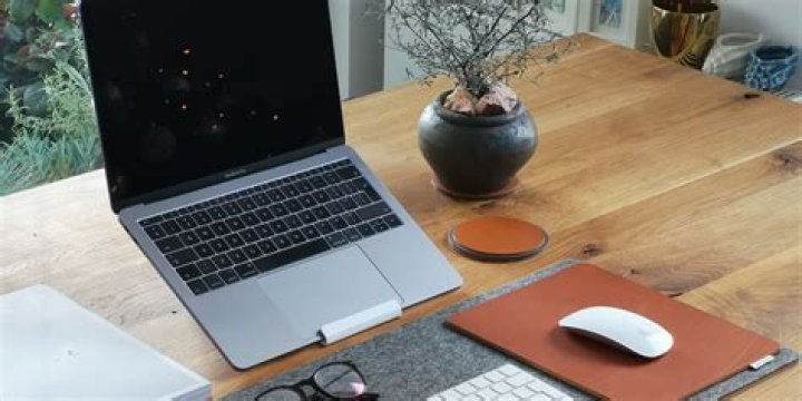Can you hang a laptop on the wall?