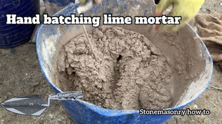Can you mix LIME-A-WAY with vinegar?