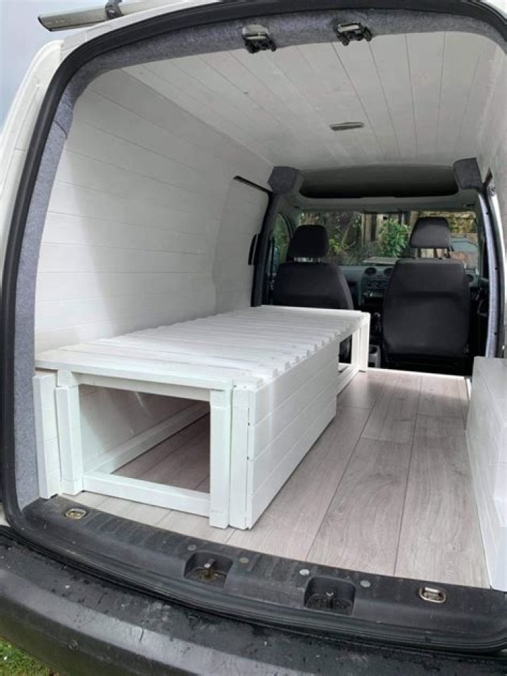 Can you put a bed in a VW Caddy?