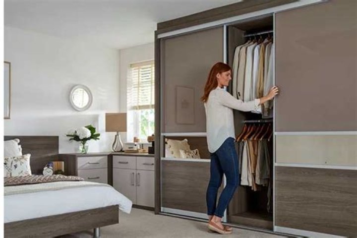 Can you put a wardrobe in front of a radiator?