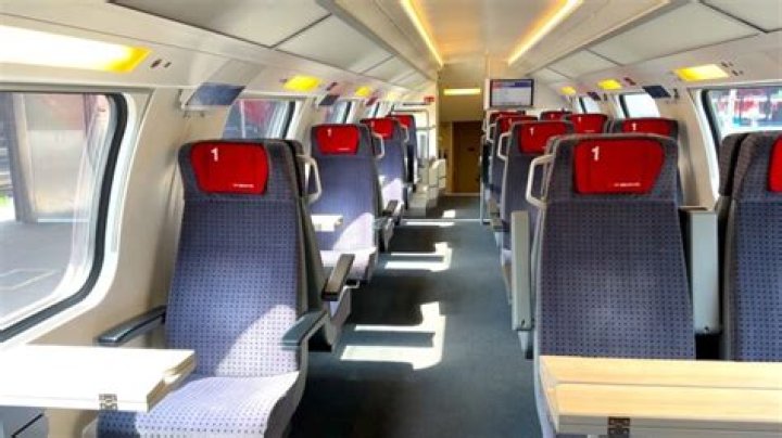 Can you reserve seats on Swiss trains?
