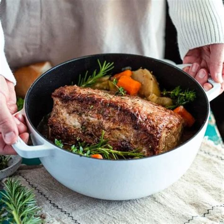 Can you roast meat in a Dutch oven?