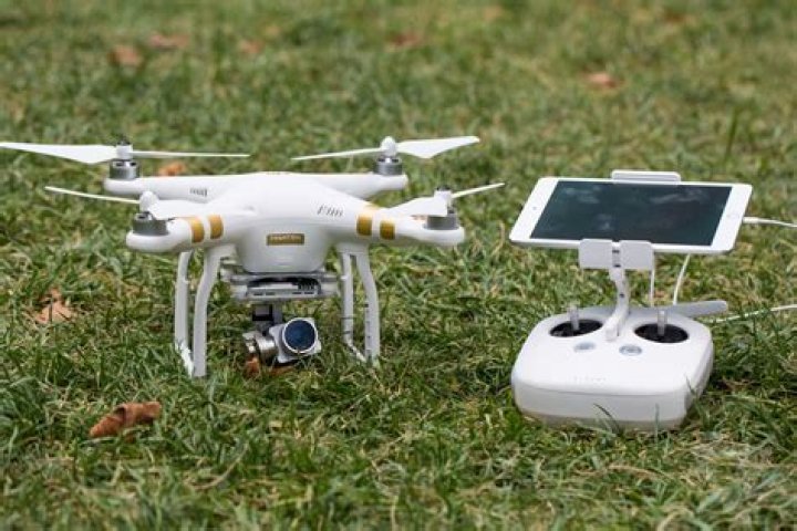 Can you still fly DJI Phantom 3?