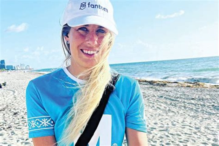 Can you swim with just a monofin?