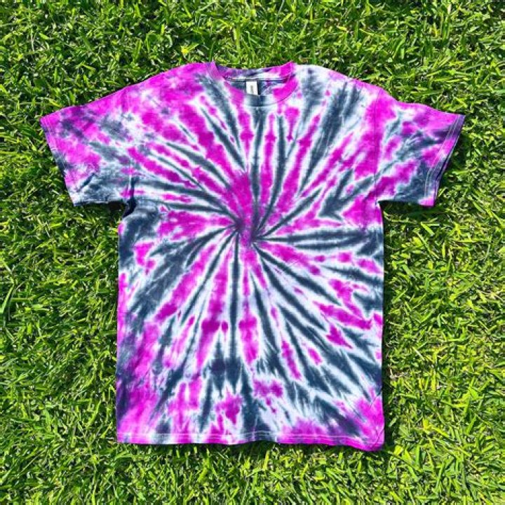 Can you tie-dye any colored shirt?