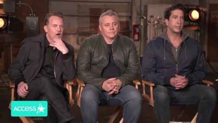 Did any of the Friends cast date each other?