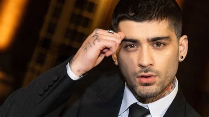Did one direction write history for Zayn?