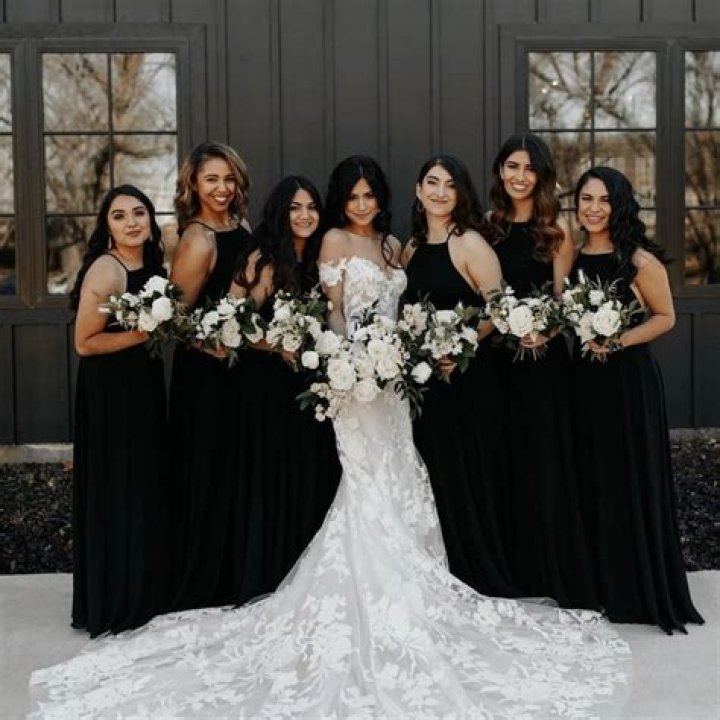 Do brides choose the bridesmaid dresses?
