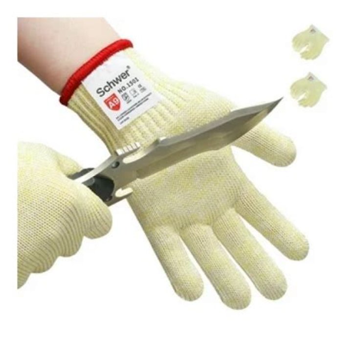 Do Kevlar gloves protect against cuts?