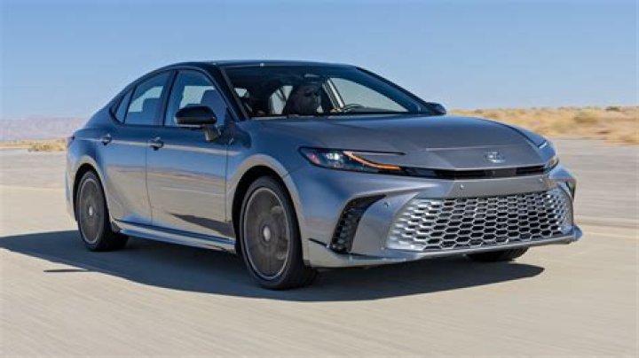 Do Toyota Camrys have hubcaps?