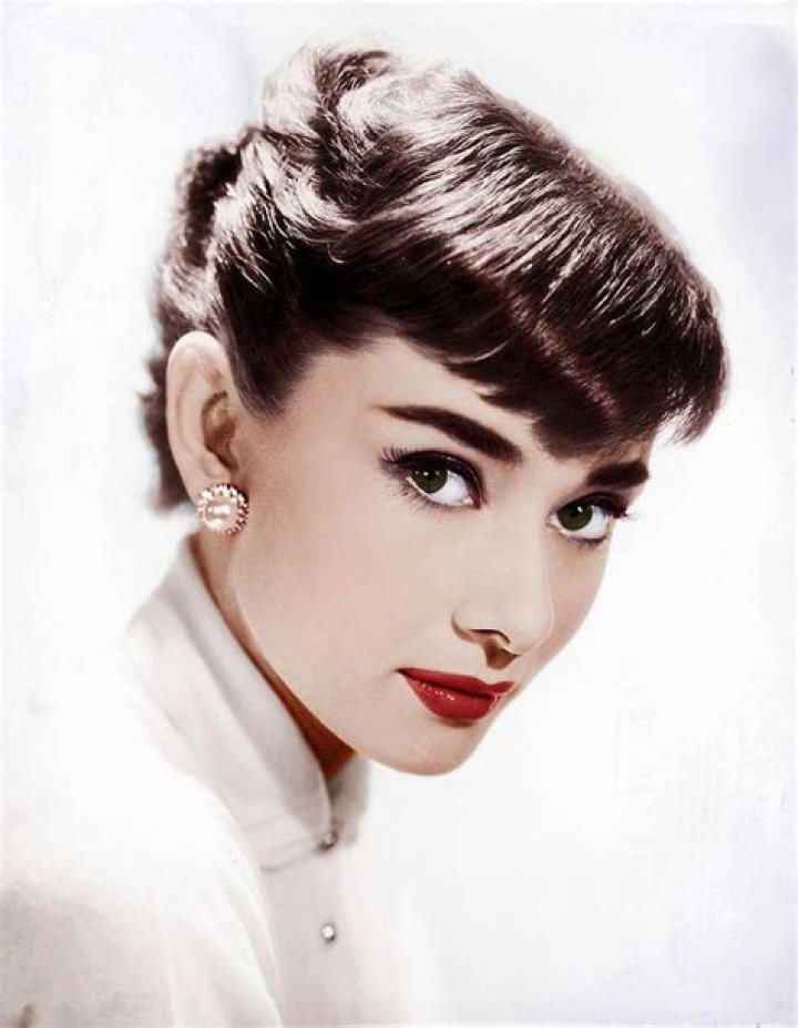 Does Audrey Hepburn have purple eyes?