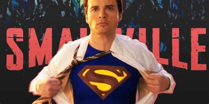 Does Clark ever wear the Superman suit in Smallville?