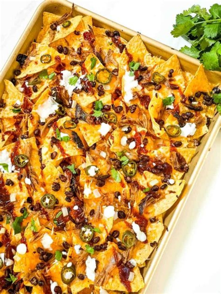 Does full moon have BBQ nachos?