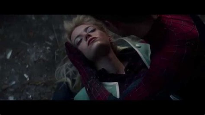 Does Gwen die in Amazing Spider-Man?