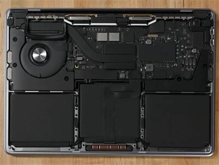 Does MacBook Pro have a subwoofer?
