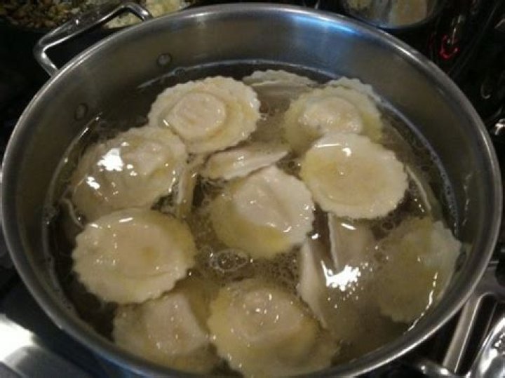 Does ravioli need to be thawed before frying?
