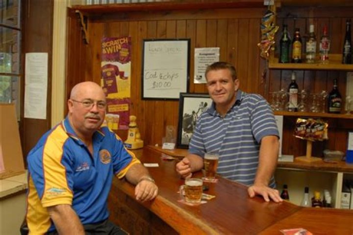 Does Shane Webcke still own the Leyburn pub?