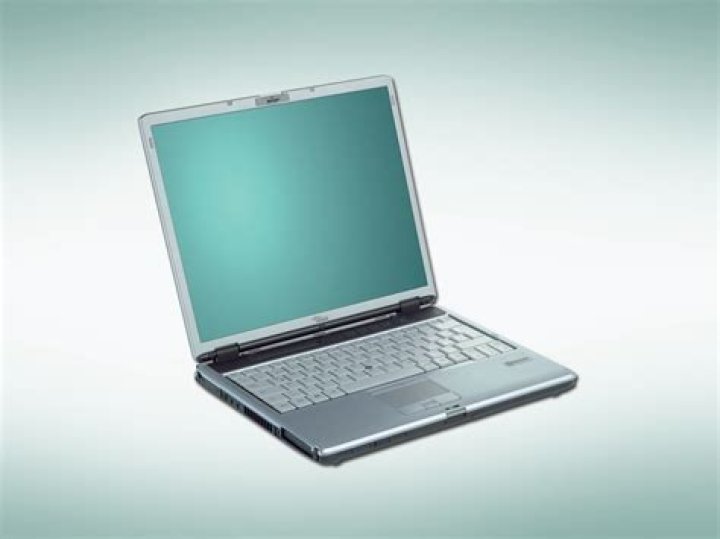 Does Siemens own Fujitsu?