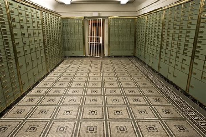 Does Switzerland still have banking secrecy?