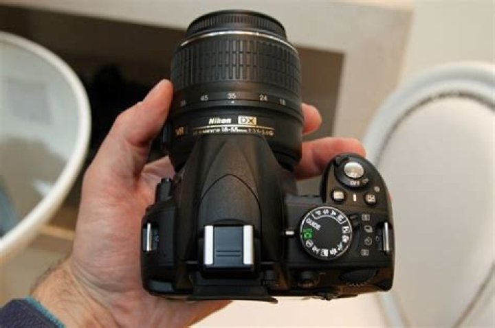 Does the Nikon D3100 have WIFI?