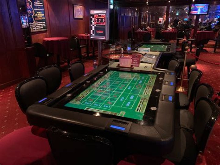 Does Vegas have digital roulette?