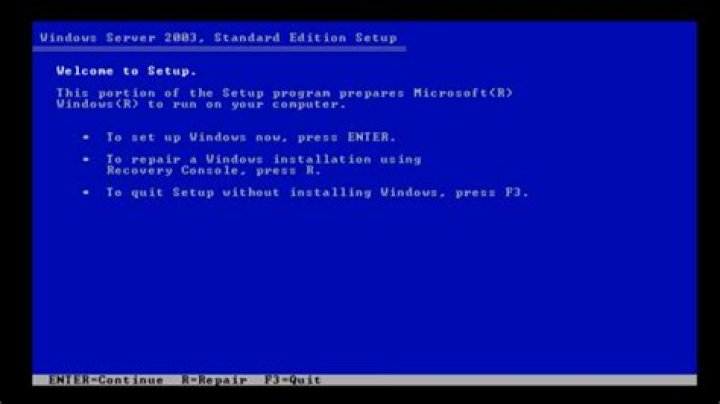 Does Windows Server 2003 have a firewall?