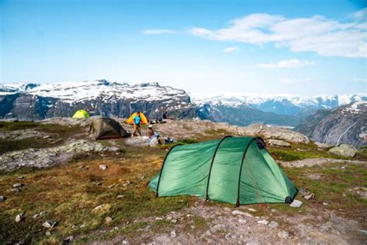 Has anyone died at Trolltunga?