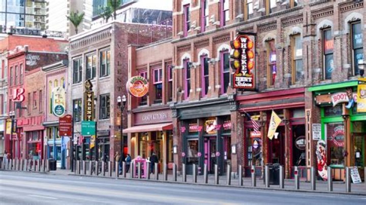 How are the bars in Nashville right now?