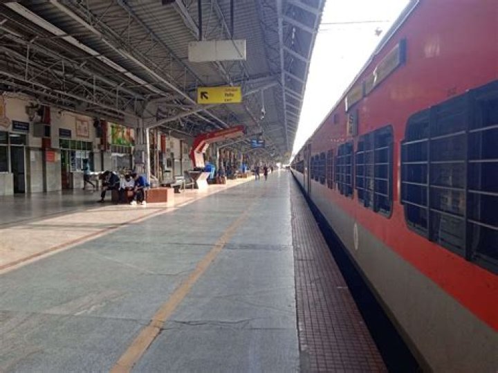How can I contact Bangalore railway station?