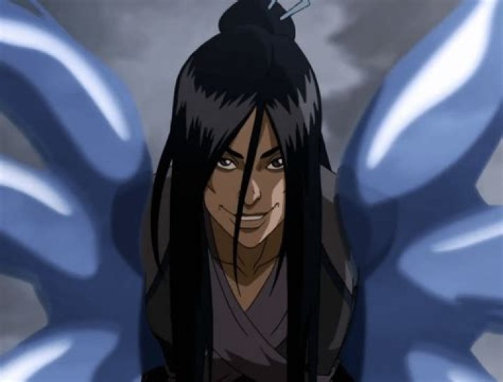 How did Ming-Hua lose her arms?