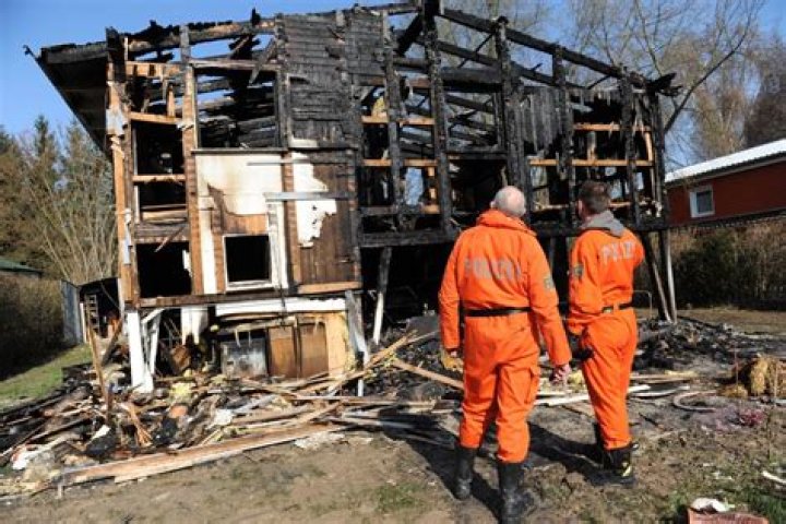How do I become an arson investigator in Illinois?