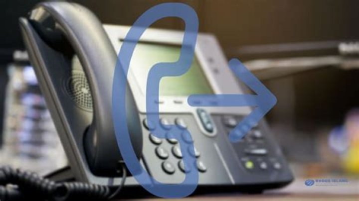 How do I forward calls on my Avaya 4621sw?