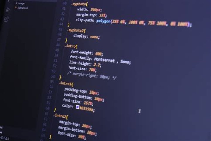 How do you add space between list items in CSS?