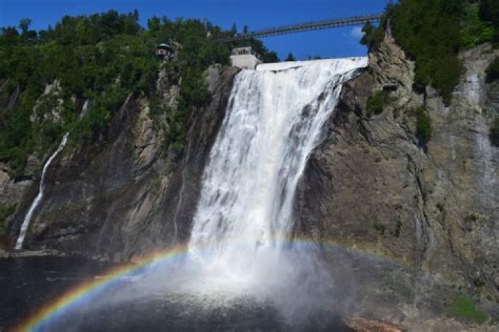 How do you get to Montmorency Falls?