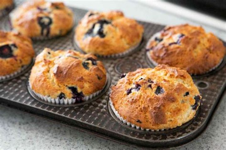 How do you make blueberry muffins rise?