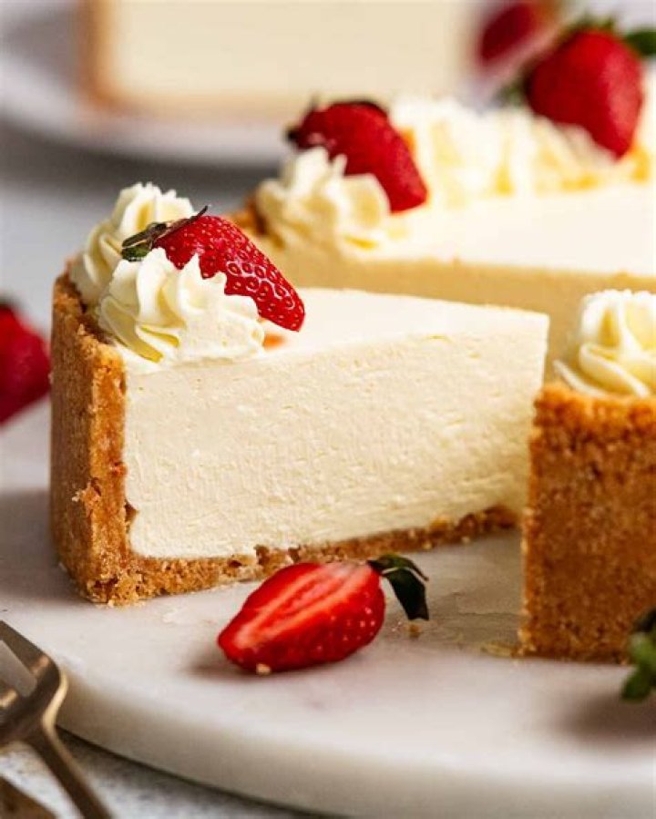 How do you make easy no bake cheesecake?