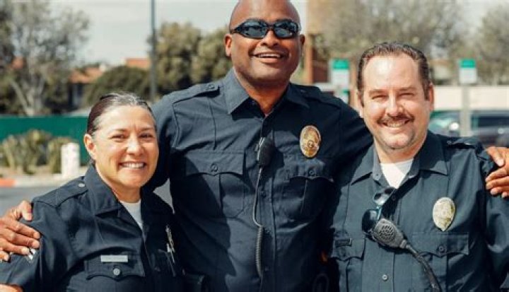 How do you pass a law enforcement interview?