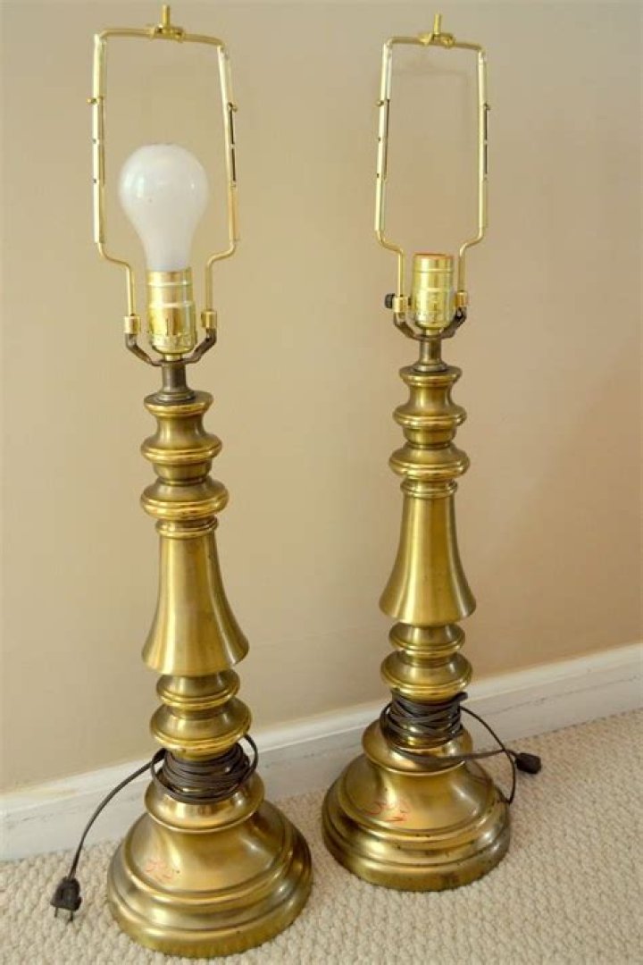 How do you refurbish a brass lamp?