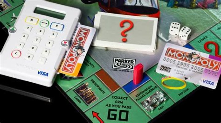 How do you use the Monopoly electronic banking machine?