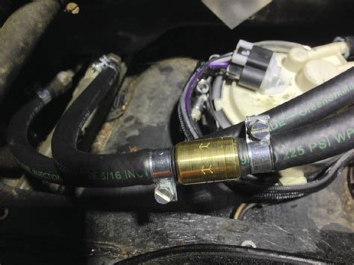 How does a fuel check valve work?