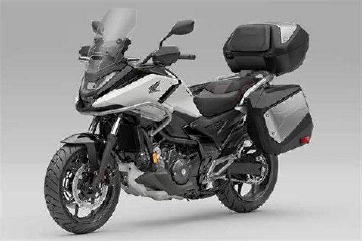 How fast does the Honda NC750X go?