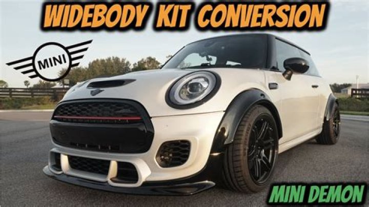 How fast is a 2003 Mini Cooper?